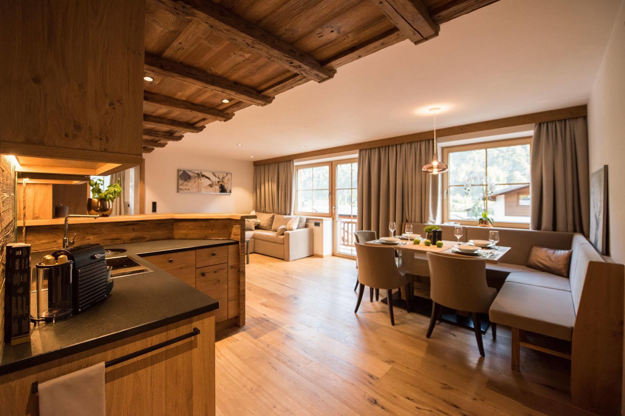 הולצגאו Pepi'S Suites - Lechtal Apartments מראה חיצוני תמונה